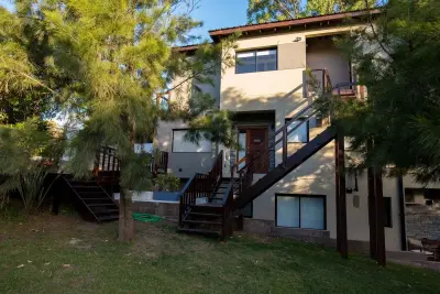 Departamento en alquiler en Ostende. 1 grande ambientes, 1 baño y capacidad de 1 a 2 personas. 