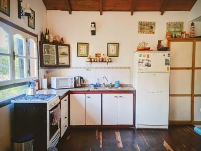 Casa en alquiler en Ostende. 4 ambientes, 1 baño y capacidad de 3 a 5 personas. A 400 m de la playa